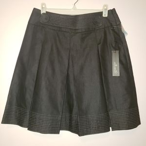 Willi Smith Pleated Skirt Size 4 NWT